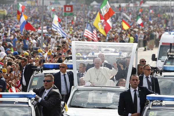 20160731T0436-061-CNS-POPE-POLAND-WYD-MASS_web