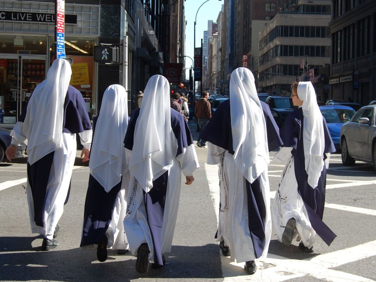 Sisters in Manhattan_web_cr