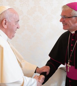 Australian Catholics mourn Pope Francis